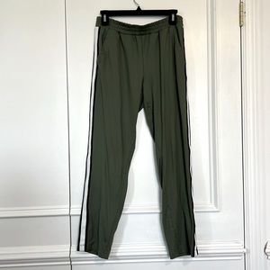 Aerie olive green pants
